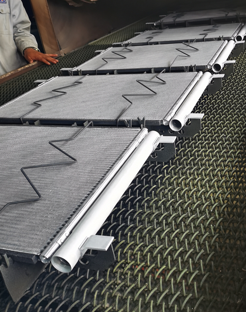 汽車散熱器釬焊爐網帶是如何制作的？