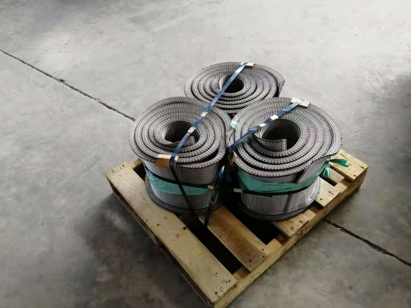 亞飛網帶廠生產什么產品和涉及的領域有哪些？